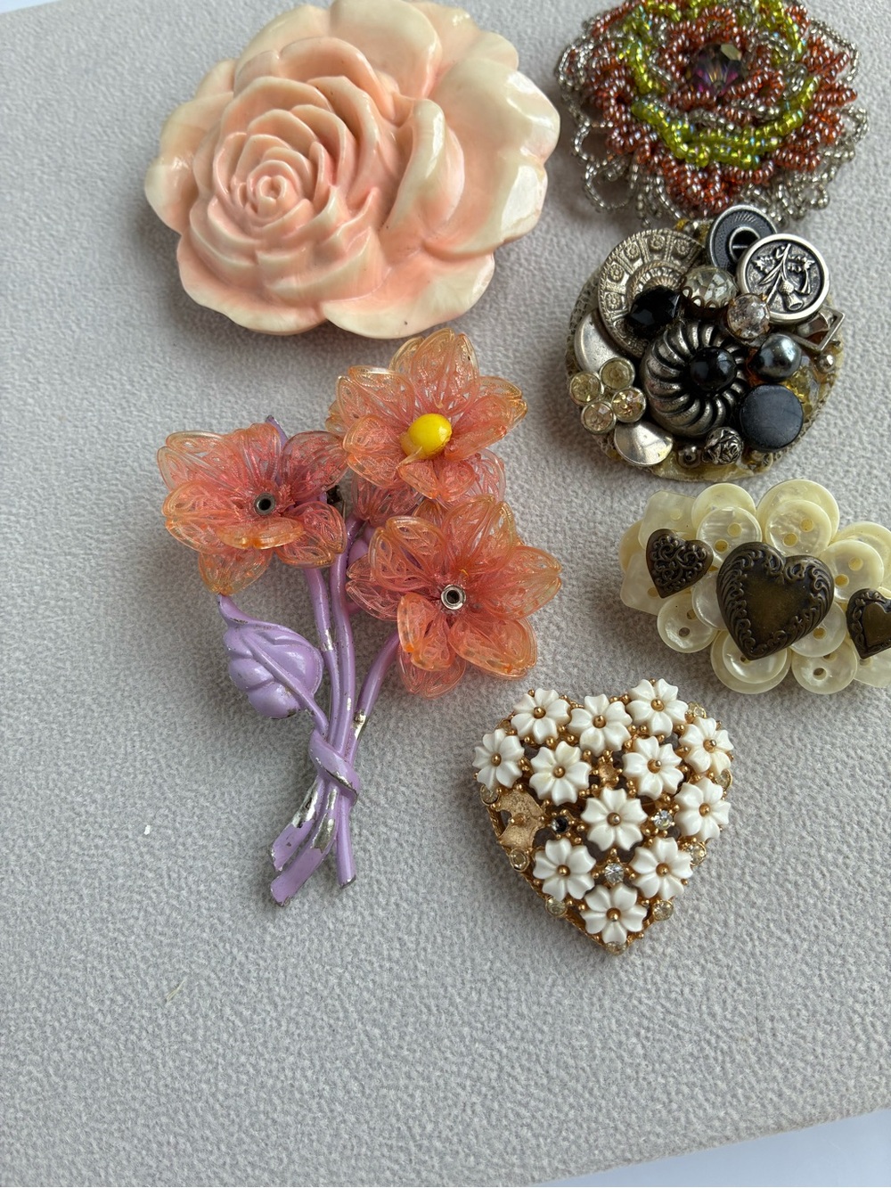 Vintage Mix of Acrylic and Handmade Jewelry Lot - Picture 2 of 9